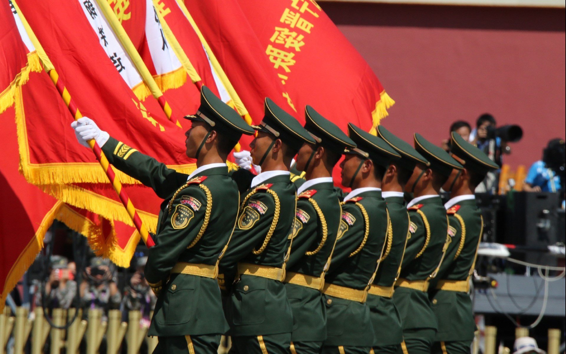 选手转会引发舆论风暴电竞自由市场愈发激烈,电竞选手转会是自己决定的吗