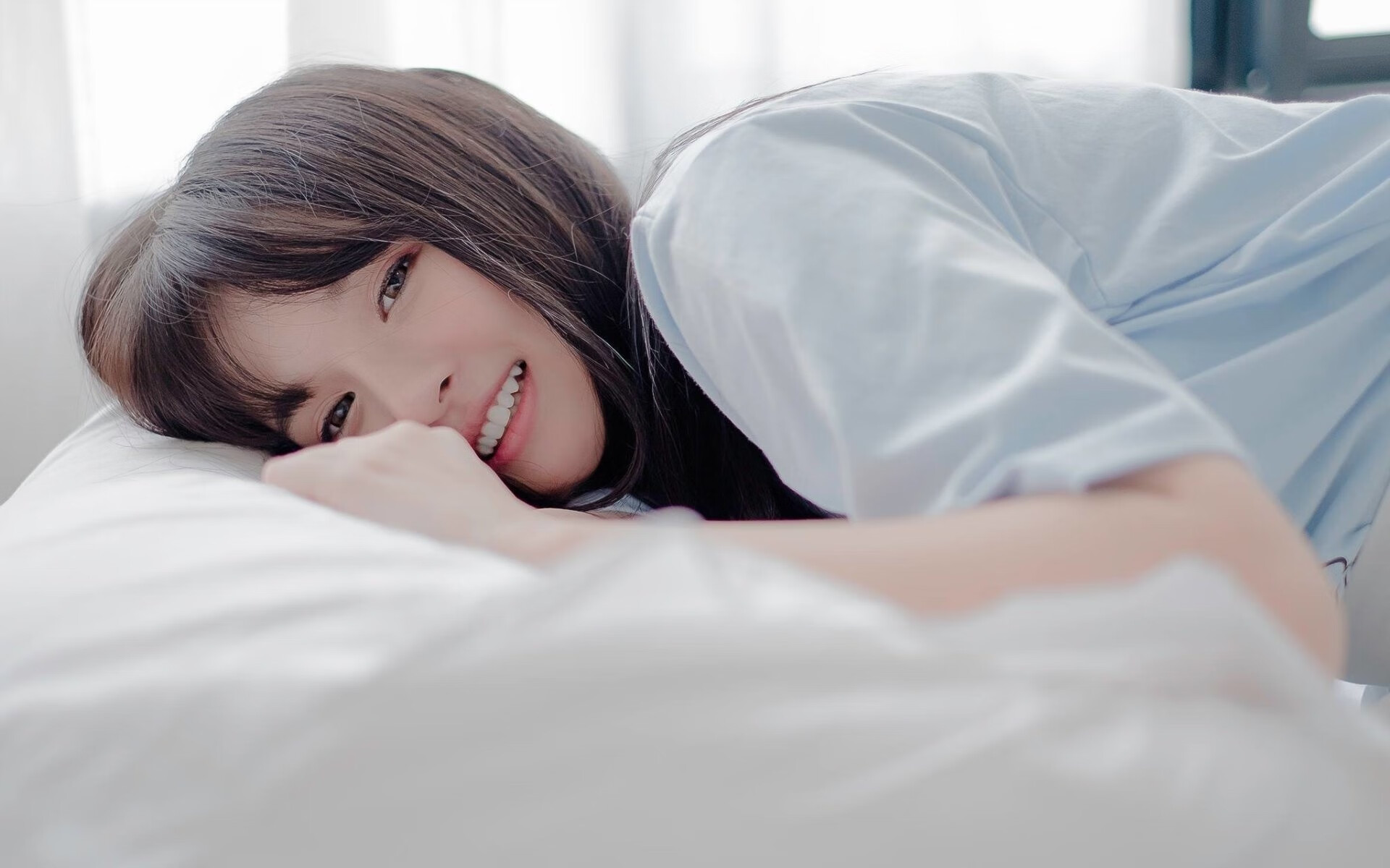 爱游戏官网app-“亚戈·卡尔曼：攻防兼备的橄榄球天才，成就阿根廷美洲狮队辉煌未来”