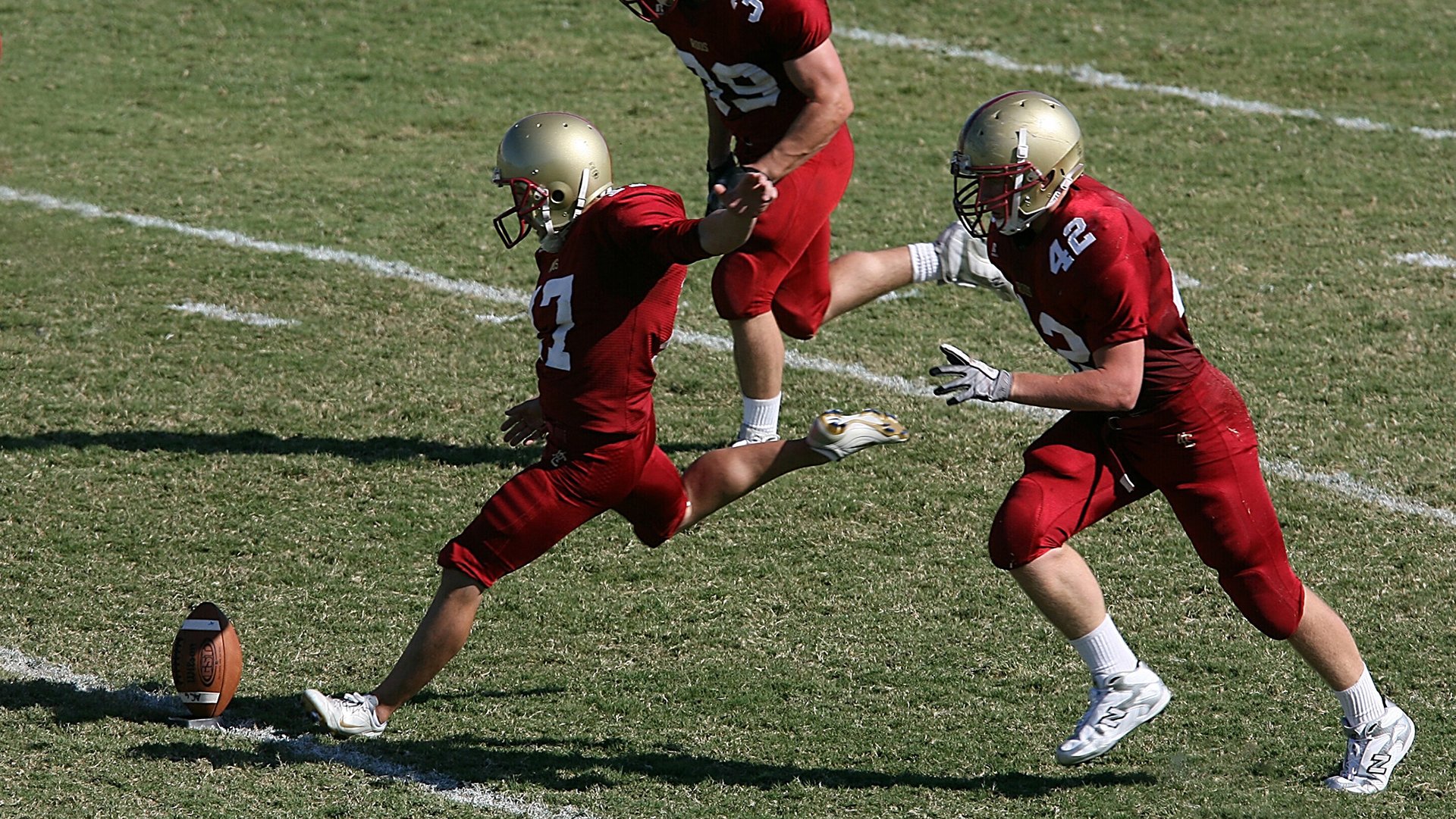 特色足球运动主题的城市景观夜景灯光设计创新不断，足球场夜景图片大全