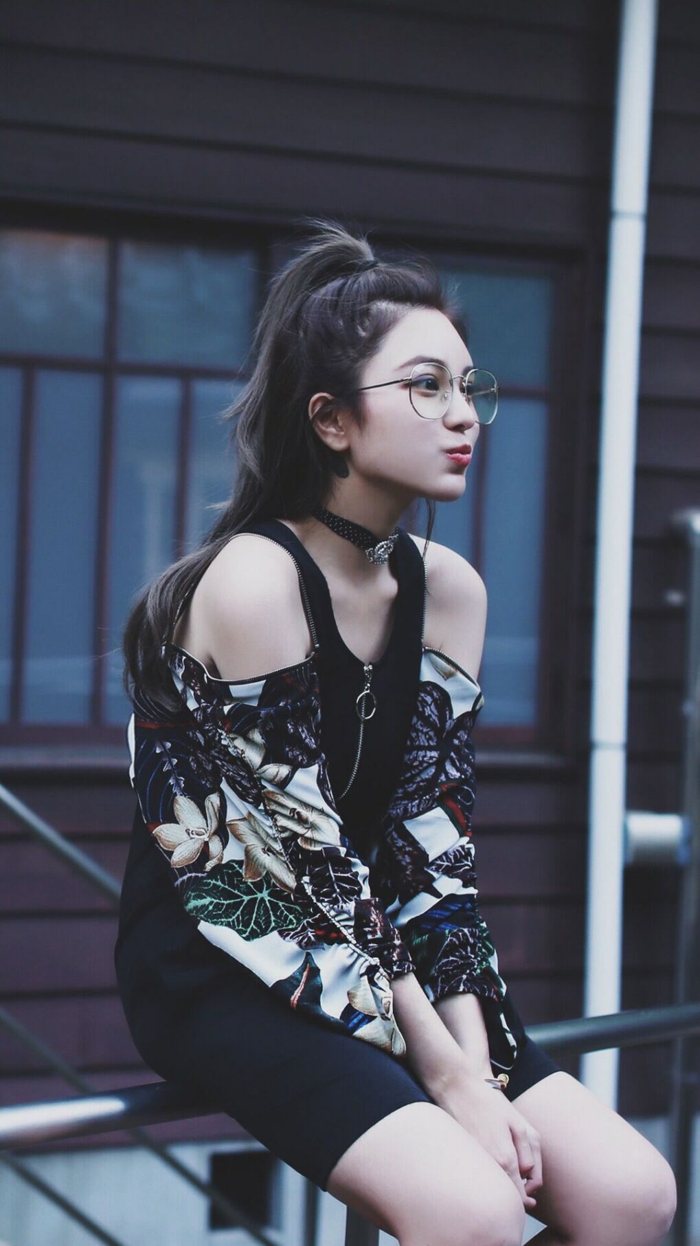 爱游戏入口-詹姆斯封盖对手引爆主场欢呼，詹姆斯封盖库里图片